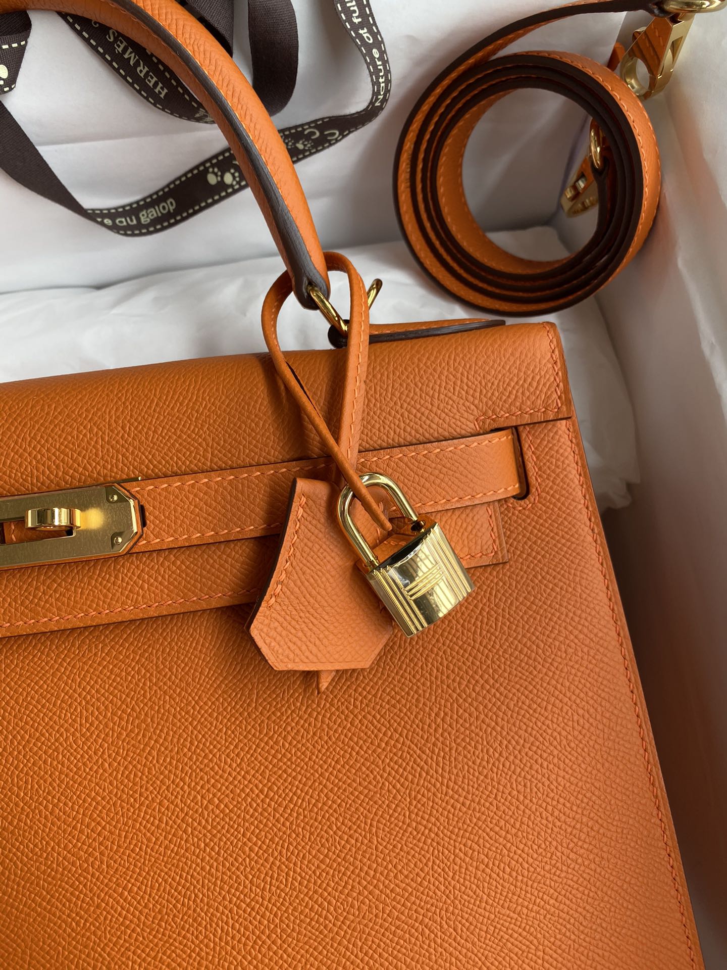 Hermes Kelly 28cm Handbag Shoulder Bag in Orange Epsom Leather